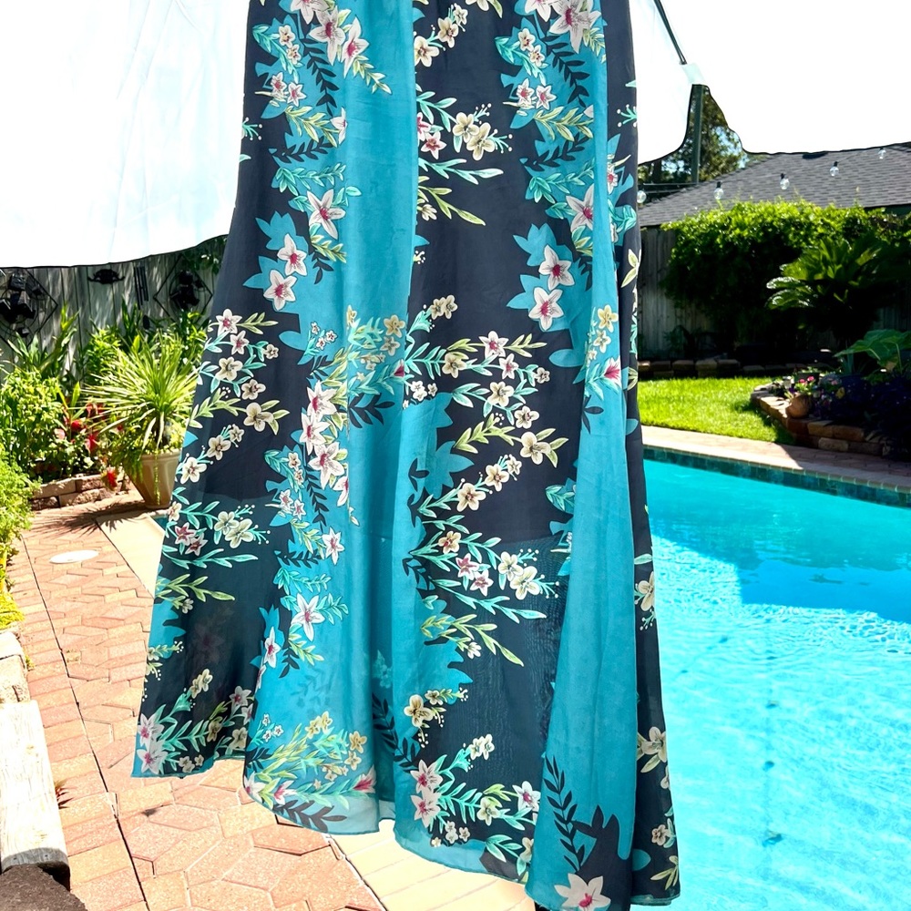 Johnny Was silk muted blue floral skirt with stretch waistband, size small